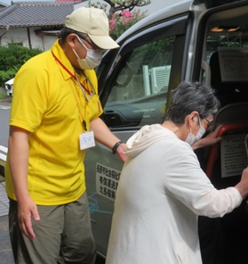 福祉移送協力会員として活動するみずのさんの写真